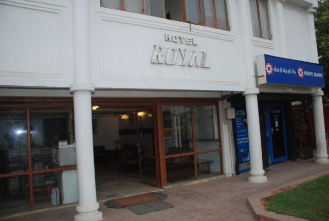 Royal Hotell Ahmedabad Exteriör bild